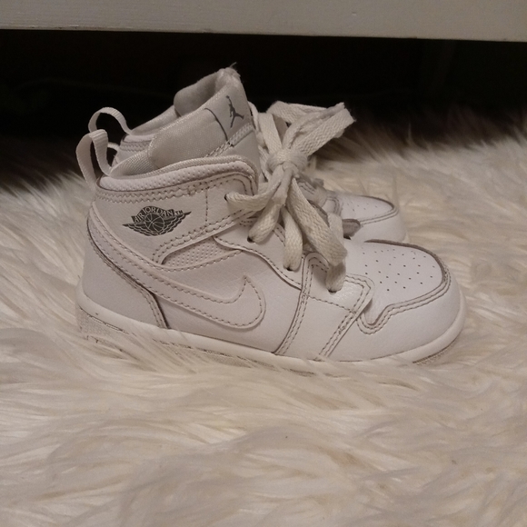 Jordan Other - NIKE Jordan 1 Mid 7T